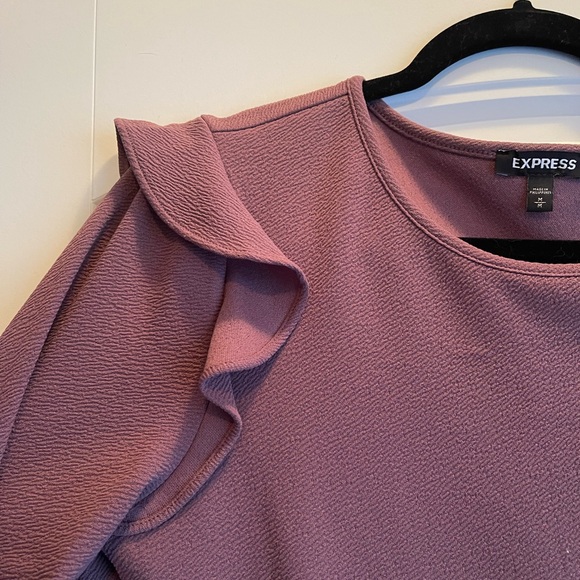 Express Flutter Top - Picture 2 of 4